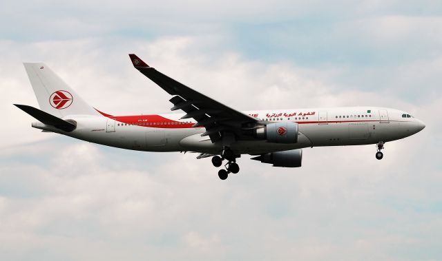 Airbus A330-300 (7T-VJB) - Taken from the threshold of 29L