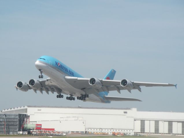 Airbus A380-800 (HL76II)