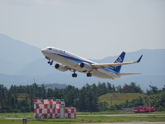 Boeing 737-800 (JA54AN)