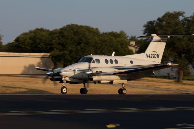 Beechcraft King Air F90 (N469DM)