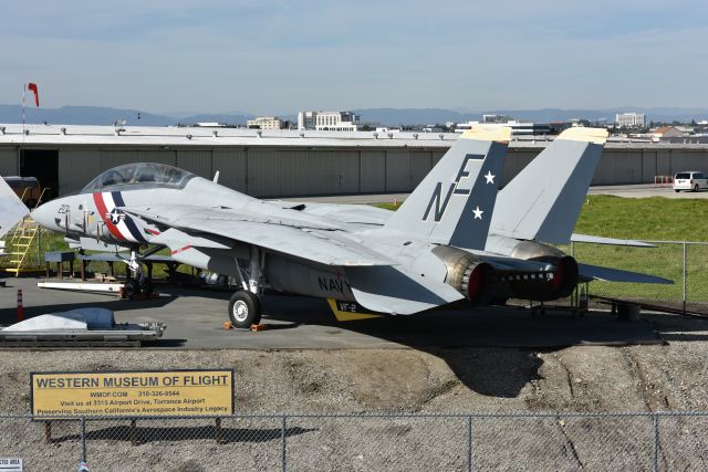 Grumman F-14 Tomcat — - 02-03-23