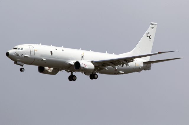 Boeing 737-700 (PRU007)