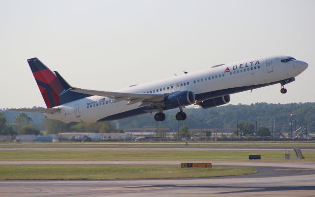 Boeing 737-900 (N801DZ)