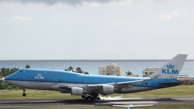 Airbus A330-300 (PH-BFA)