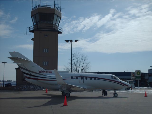 Hawker 1000 (N984HM)