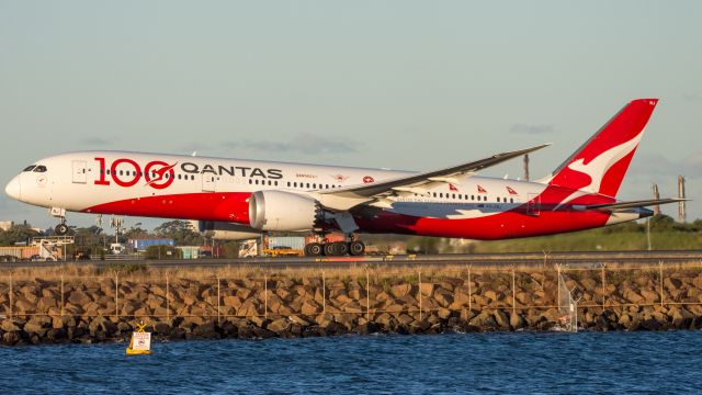 Boeing 787-9 Dreamliner (VH-ZNJ)