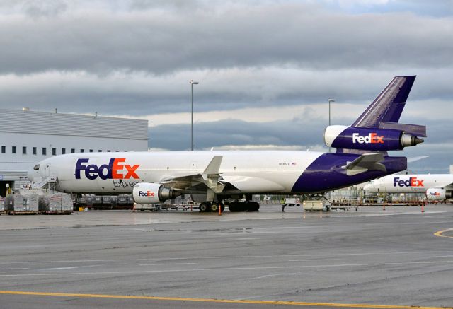 Boeing MD-11 (N596FE)