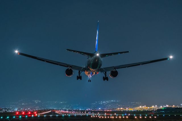 Boeing 777-200 (JA705A)