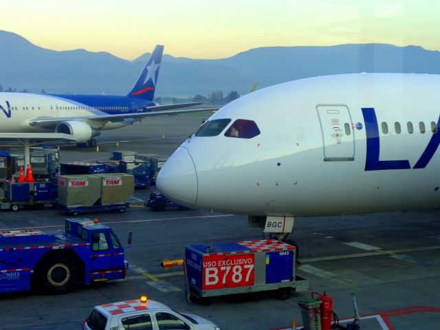 Boeing 787-9 Dreamliner (CC-BGC)