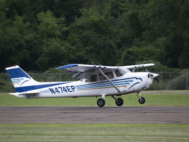 Cessna Skyhawk (N474EP)