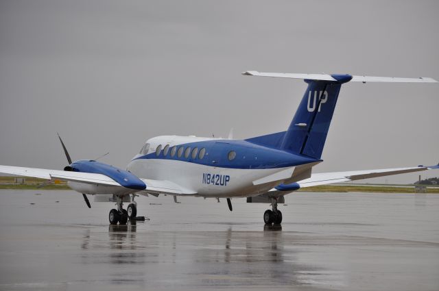 Beechcraft Super King Air 300 (N842UP)