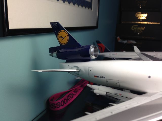Boeing MD-11 (D-ALCN)