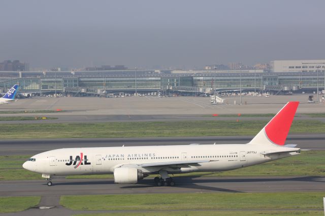 Boeing 777-200 (JA773J)