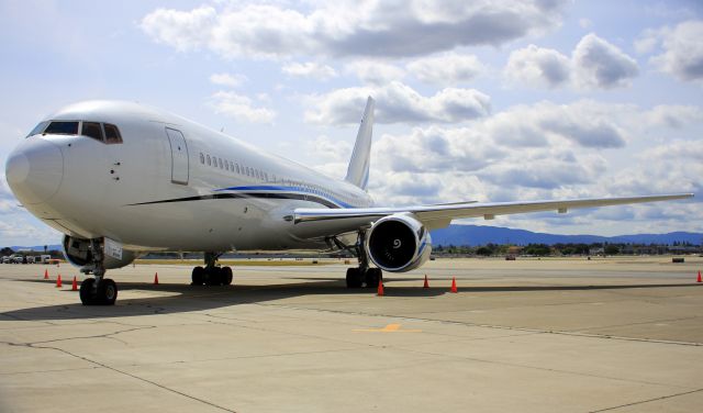 BOEING 767-200 (N767MW)