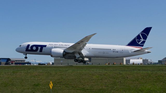 Boeing 787-9 Dreamliner (SP-LSB) - BOE756 on short final to Rwy 34L to complete a C1 flight on 4.26.18. (ln 694 / cn 38084).