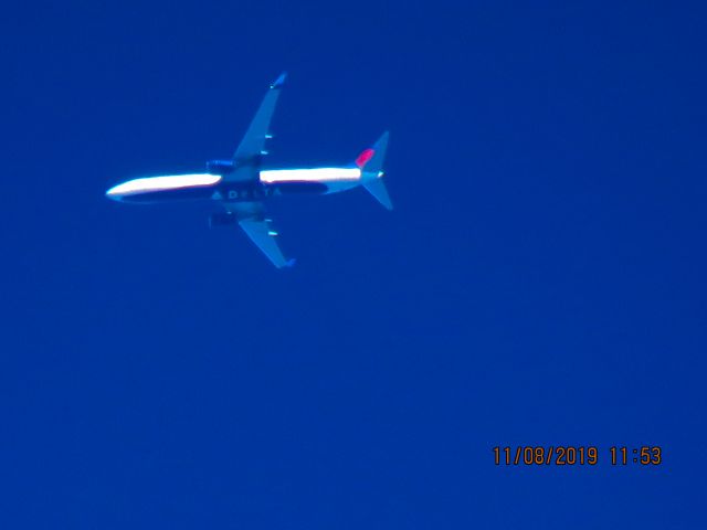 Boeing 737-900 (N904DN)