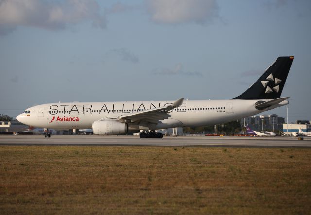 Airbus A330 (N280AV)