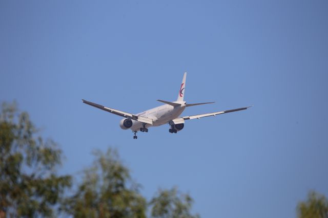 BOEING 777-300ER (B-2021)