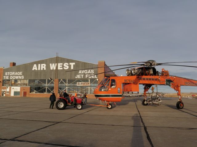 — — - The big bad Erickson Air Crane often seen chilling out in Western Canada