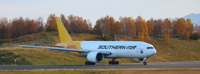 BOEING 777-200LR (N777SA)