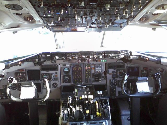 McDonnell Douglas MD-83 (N866GA) - Classic MD-80 cockpit!