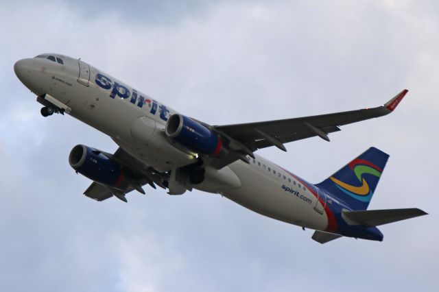 Airbus A320 (N639NK) - NKS535, N639NK, c/n 6487, climbing out from RWY 24L for KCMO on 5 Oct 2017.