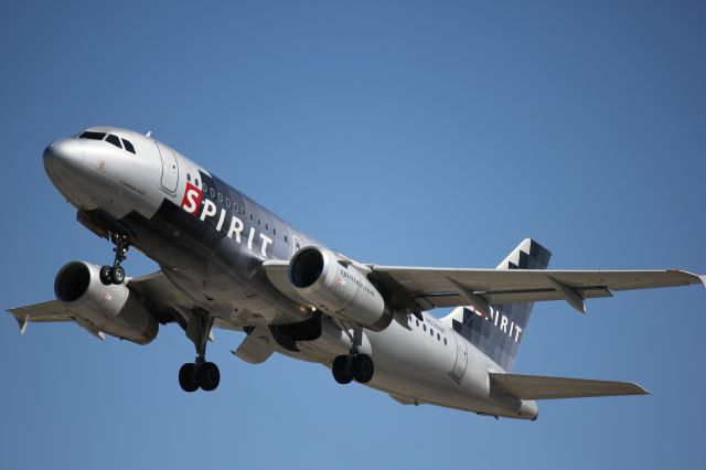 Airbus A319 (N526NK) - Departing runway 25