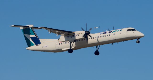 de Havilland Dash 8-400 (C-FNEN) - C-GTSZ Air Transat in the background