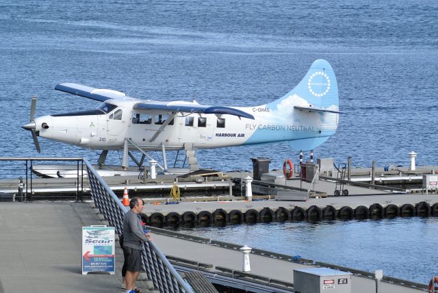 De Havilland Canada DHC-3 Otter (C-GHAS)