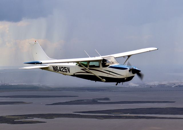 Cessna Cutlass RG (N6425V)