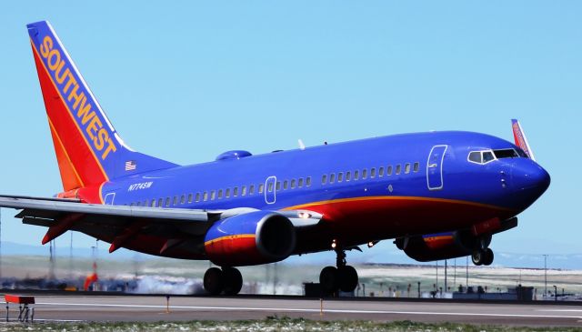 Boeing 737-700 (N774SW) - Arriving 35L on 4-30-17 from Salt Lake City.