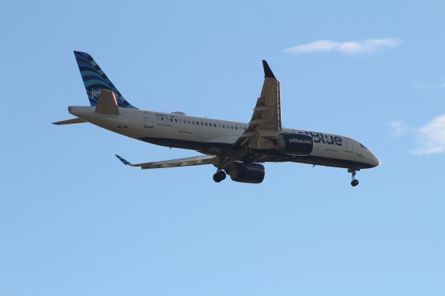 Airbus A220-300 (N3058J)