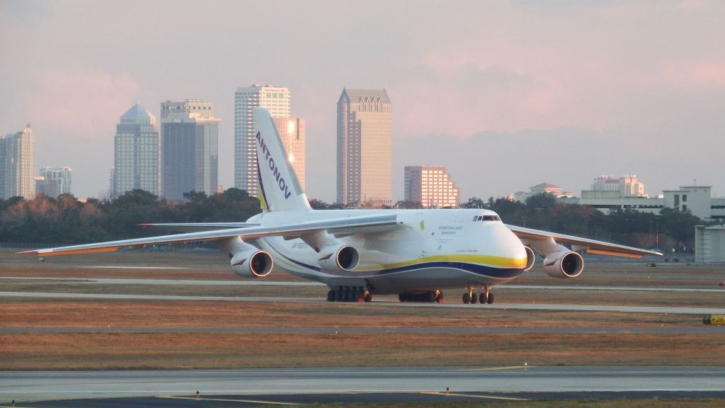Antonov An-12 (UR-82073) - An-124 and Downtown TAMPA
