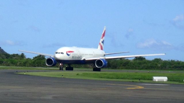 Boeing 777-200 (G-YMMB)