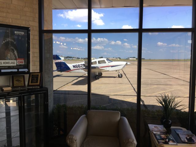 Piper Cherokee (N662A)