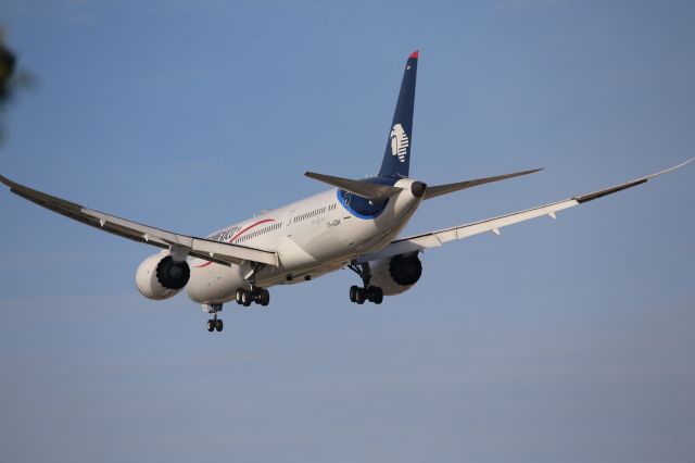Boeing 787-9 Dreamliner (XA-ADH)