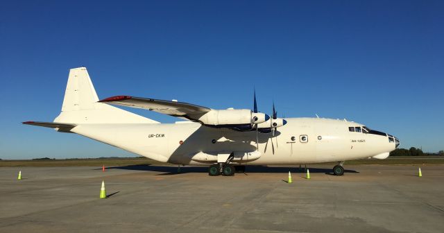 Antonov An-12 (UR-CKM)