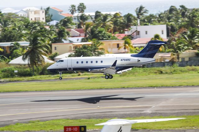 Bombardier Challenger 300 (N794RC)