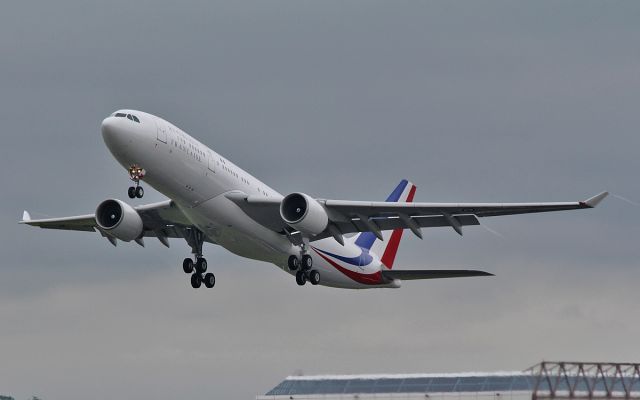 Airbus A330-300 (F-RARF) - french air force a330 f-rarf dep shannon 30/6/15.