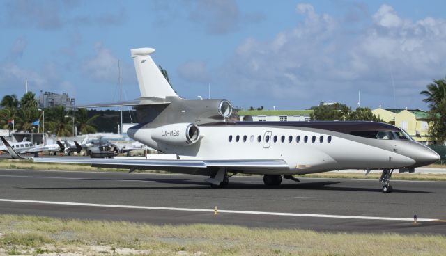 Dassault Falcon 7X (LX-MES)