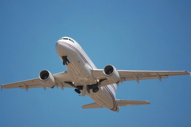 Airbus A319 (P4-VNL)