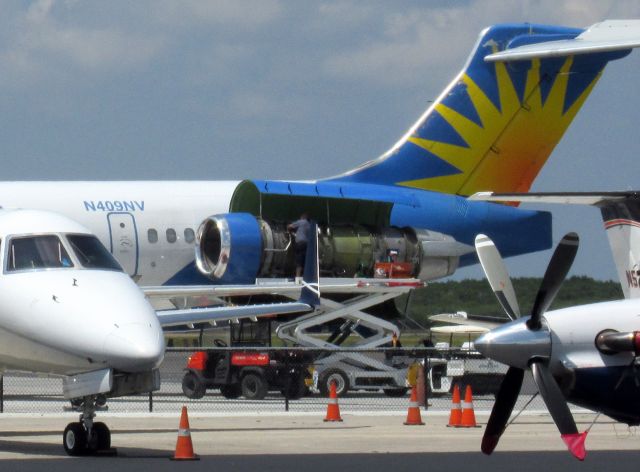 McDonnell Douglas MD-83 (N409NV)