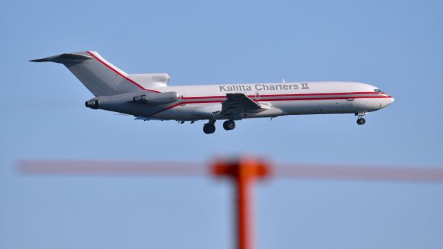 BOEING 727-200 (N724CK) - Kalitta Charters II Boeing 727-200 (N724CK) arrives KRDU Rwy 23L on 10/07/2020 at 4:45 pm.