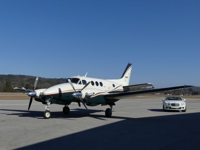 Beechcraft King Air 90 (N652L)