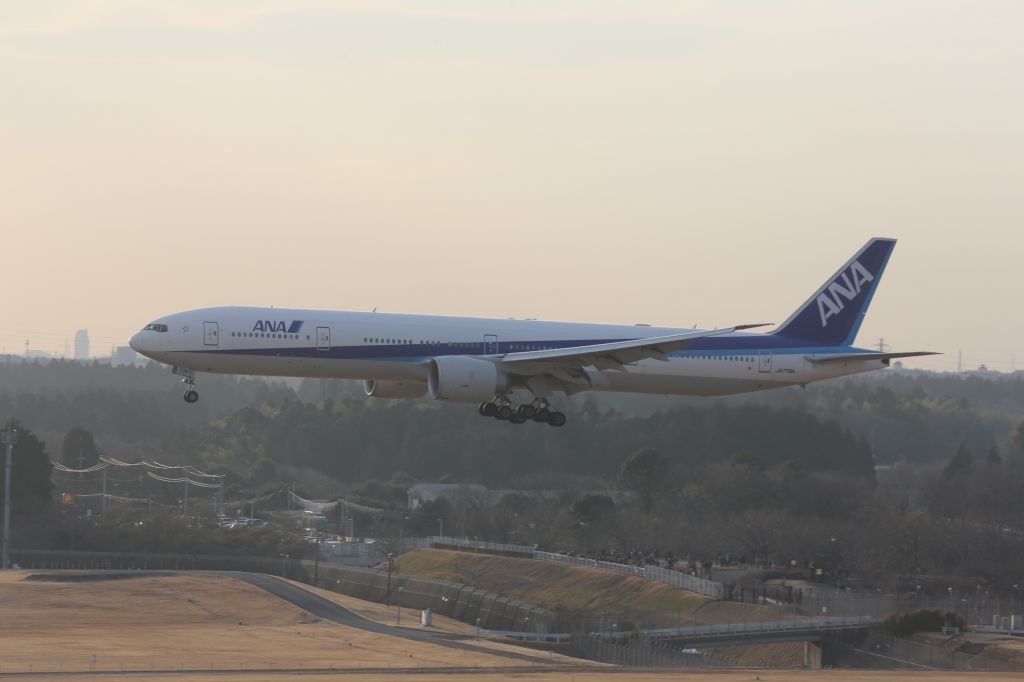 BOEING 777-300ER (JA778A)