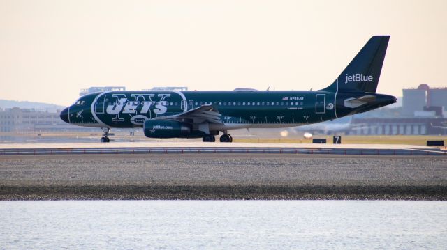 Airbus A320 (N746JB) - New look for New York Jets JetBlue A320 (N746JB), departing BOS via 22R on 10/21/17.