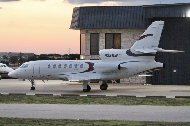 Dassault Falcon 50 (N221CB)