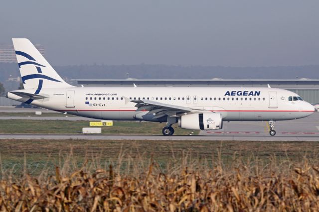 Airbus A320 (SX-DVY)