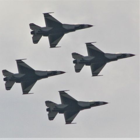 — — - The USAF Thunderbirds practice for the 2018 Homestead Air and Space Show. Taken from my house.