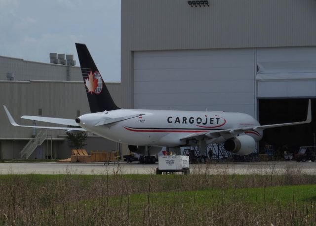 Boeing 757-200 (C-GCJT) - Cargojet 757-200F 4/15/17